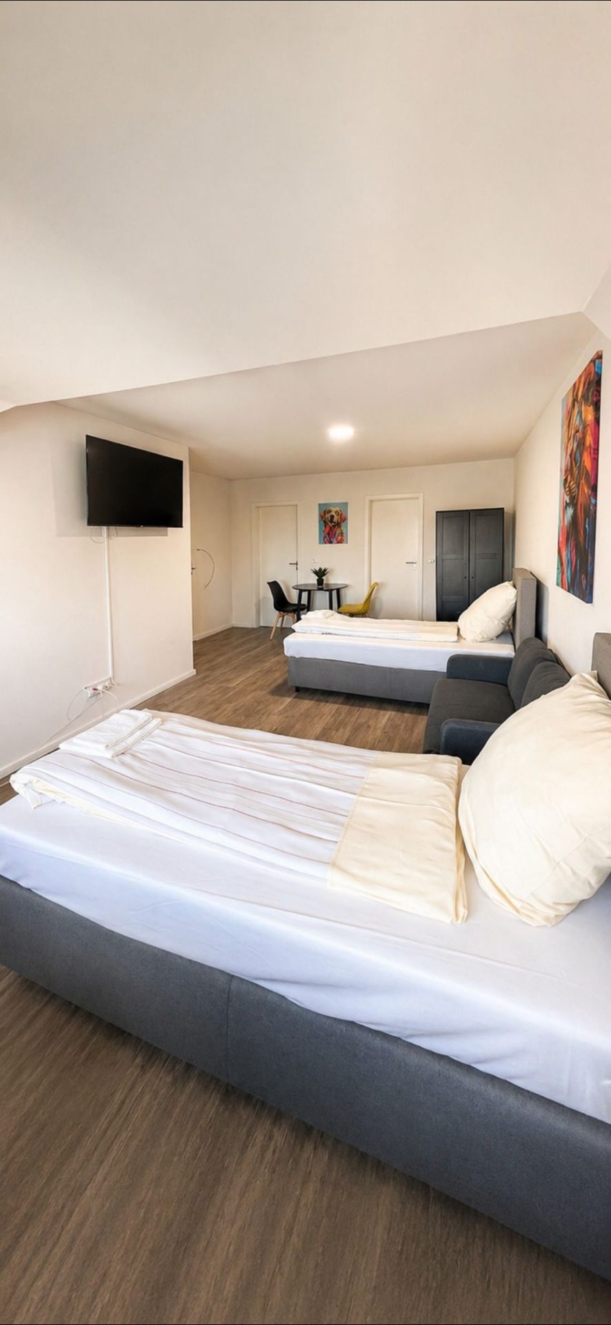 Schlafzimmer mit Doppelbett